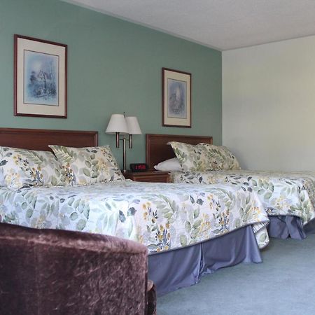 Voyageur Motel Yarmouth Esterno foto
