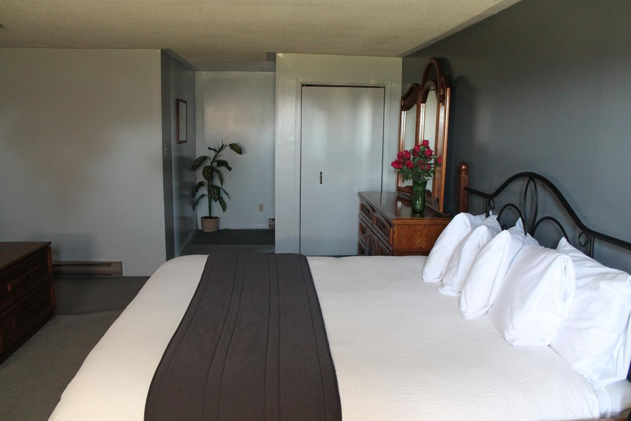 Voyageur Motel Yarmouth Esterno foto